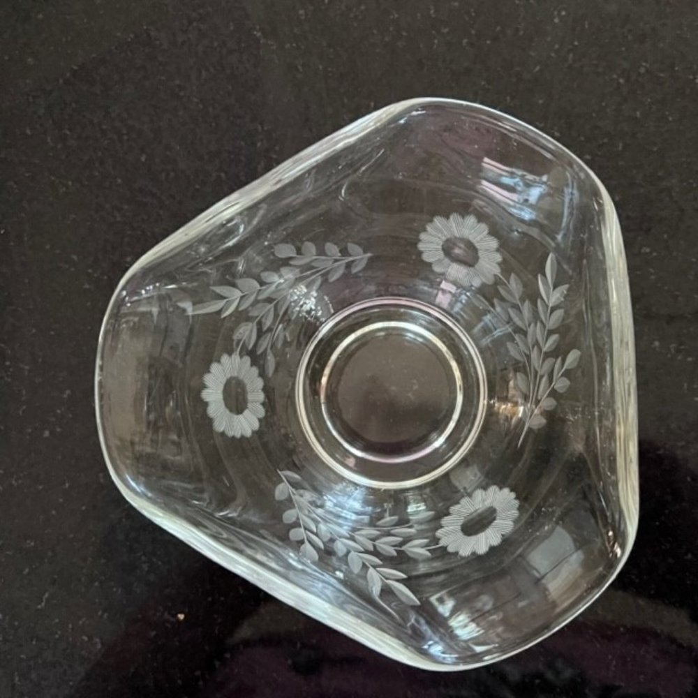 Chip & Dip Vintage WJ Hughes Triangular Shaped Corn Flower Pattern Bowl Set EUC - Picture 7 of 9
